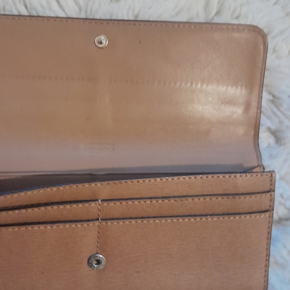 Coach Tan Leather Wallet with dusty - Picture 10 of 10